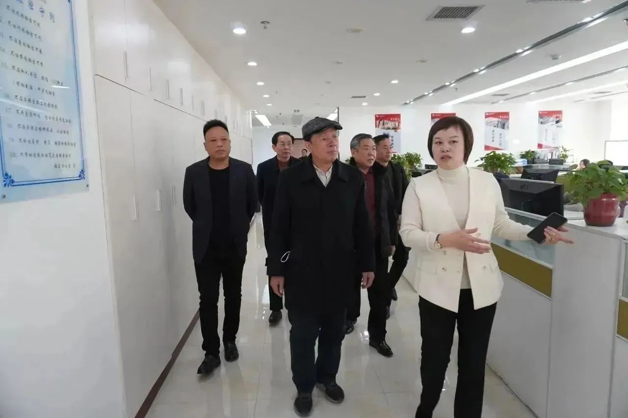 湖2.jpg